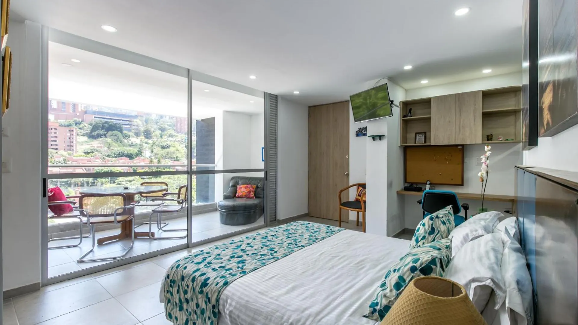 Aparthotel Apartamentos Borbon Suites Medellin