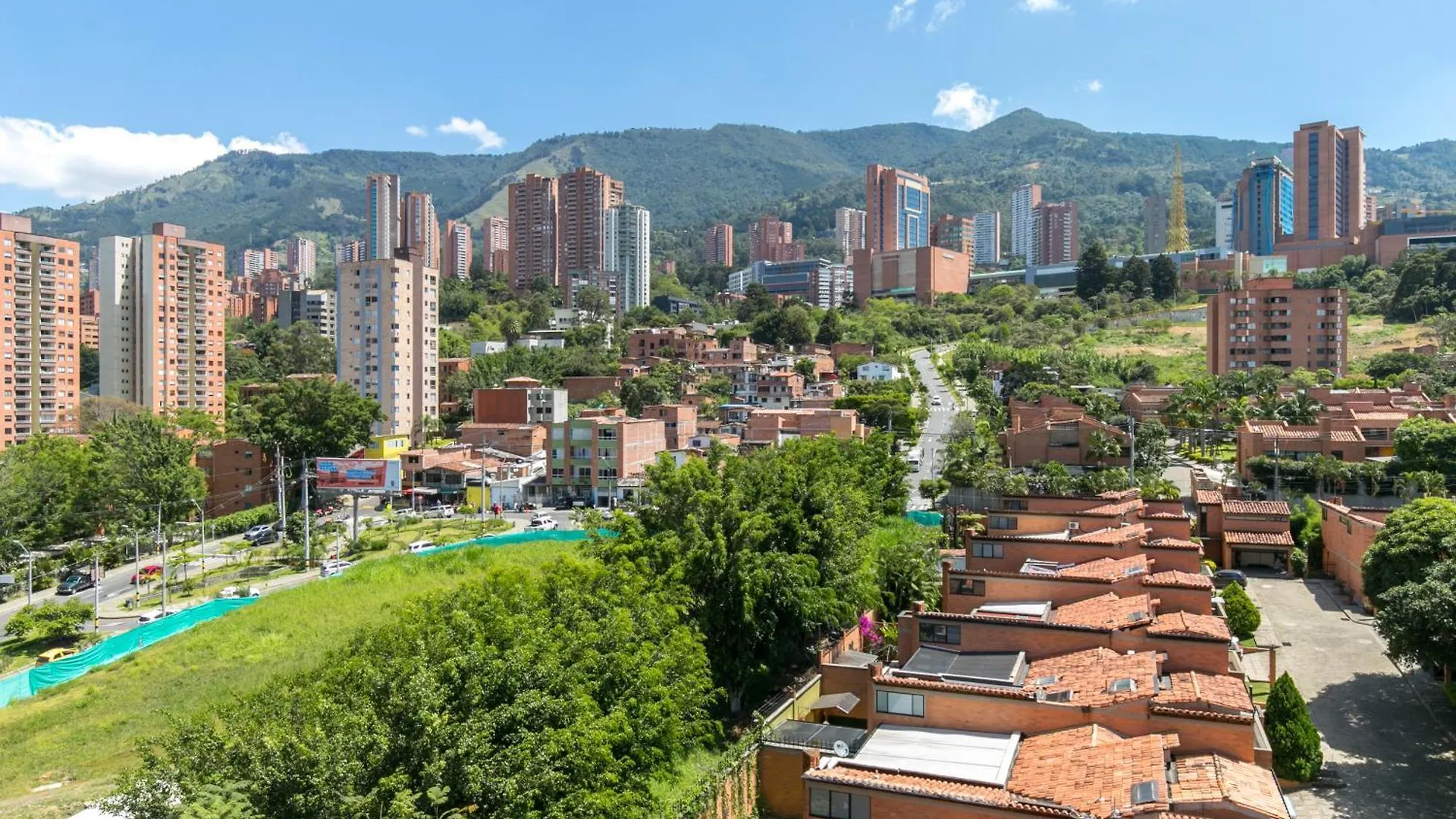 Apartamentos Borbon Suites Medellin 0*,