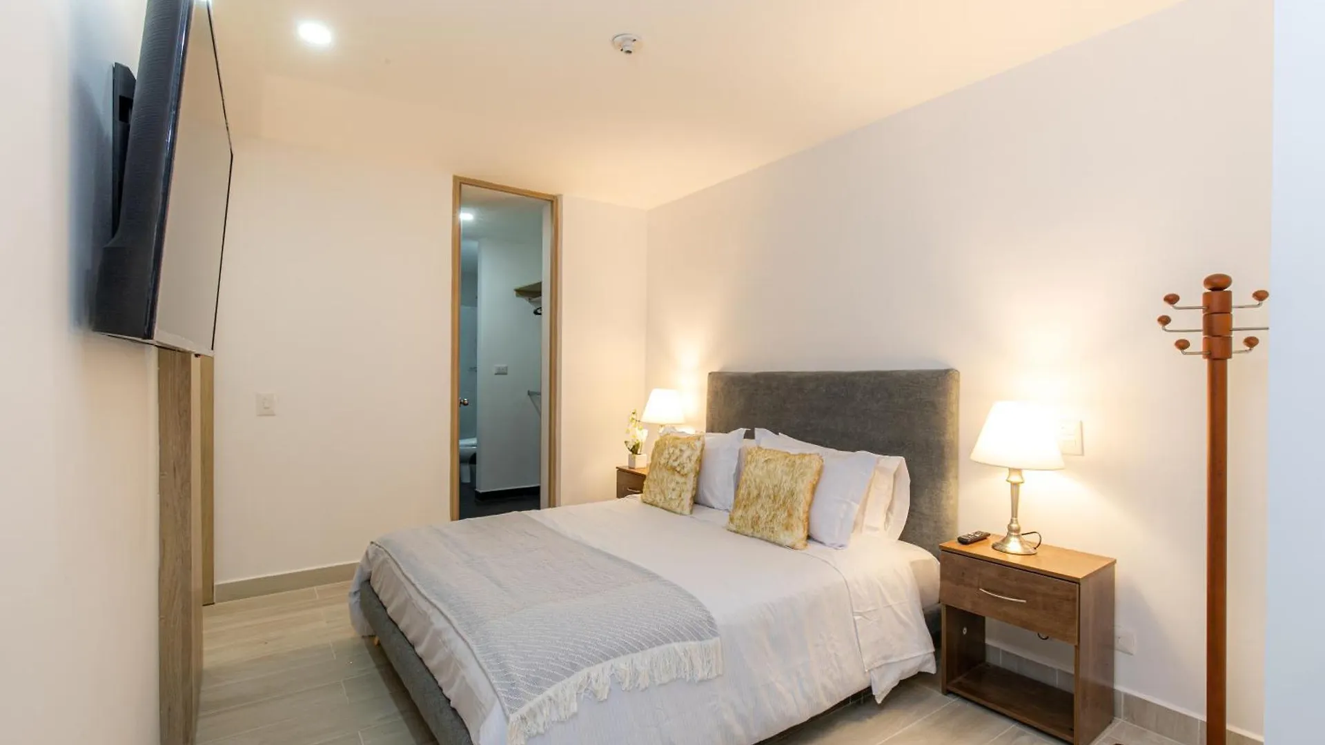Apartamentos Borbon Suites Medellin 0*,