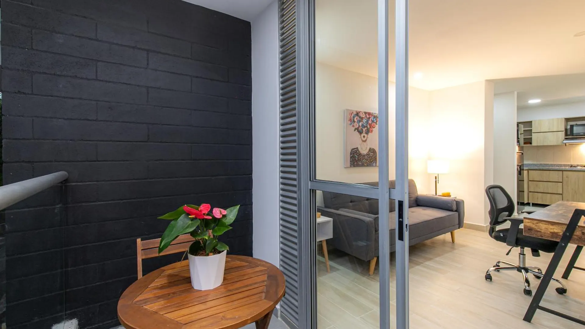 Aparthotel Apartamentos Borbon Suites Medellin