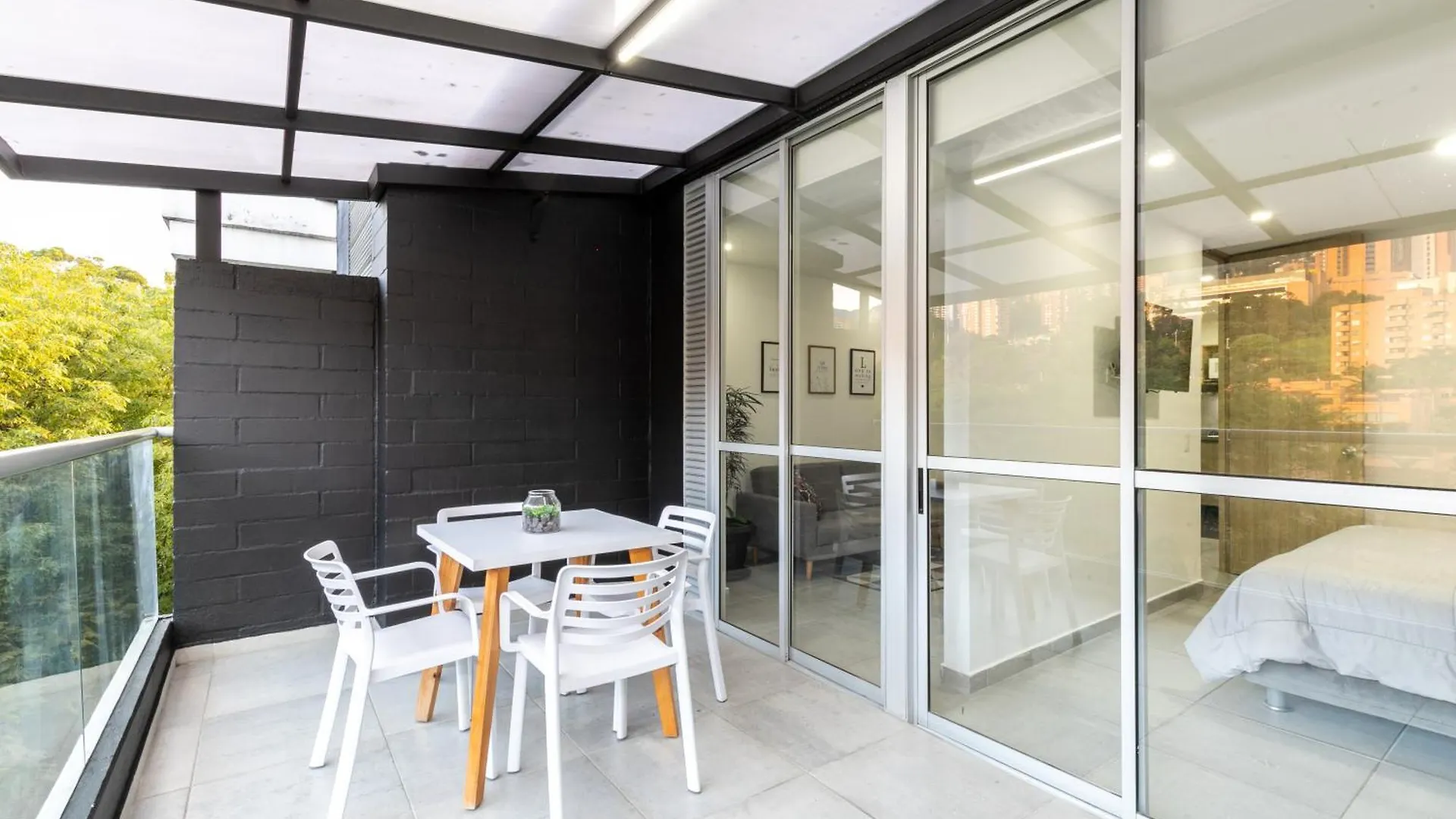 Apartamentos Borbon Suites Medellin 0*,  Colombia