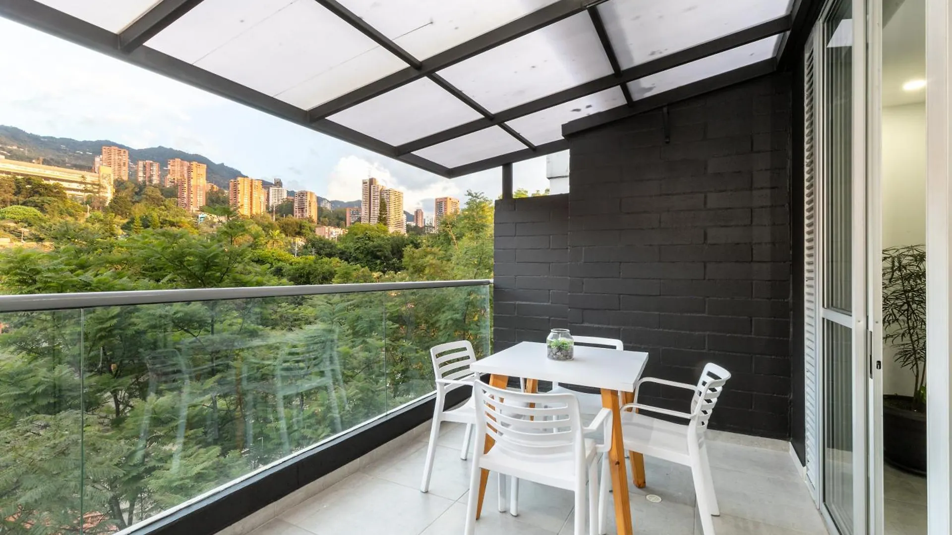 Apartamentos Borbon Suites Medellin