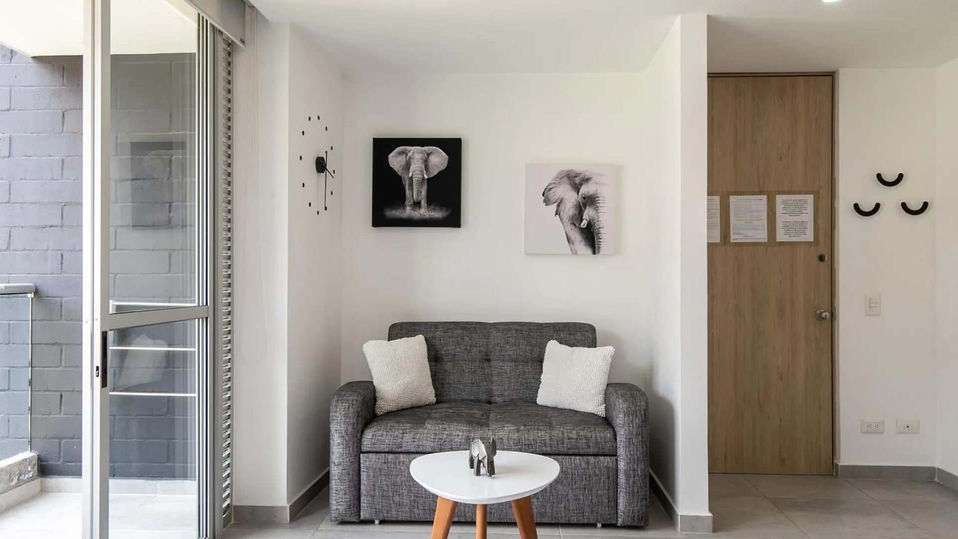 Apartamentos Borbon Suites Medellin 0*,  Colombia
