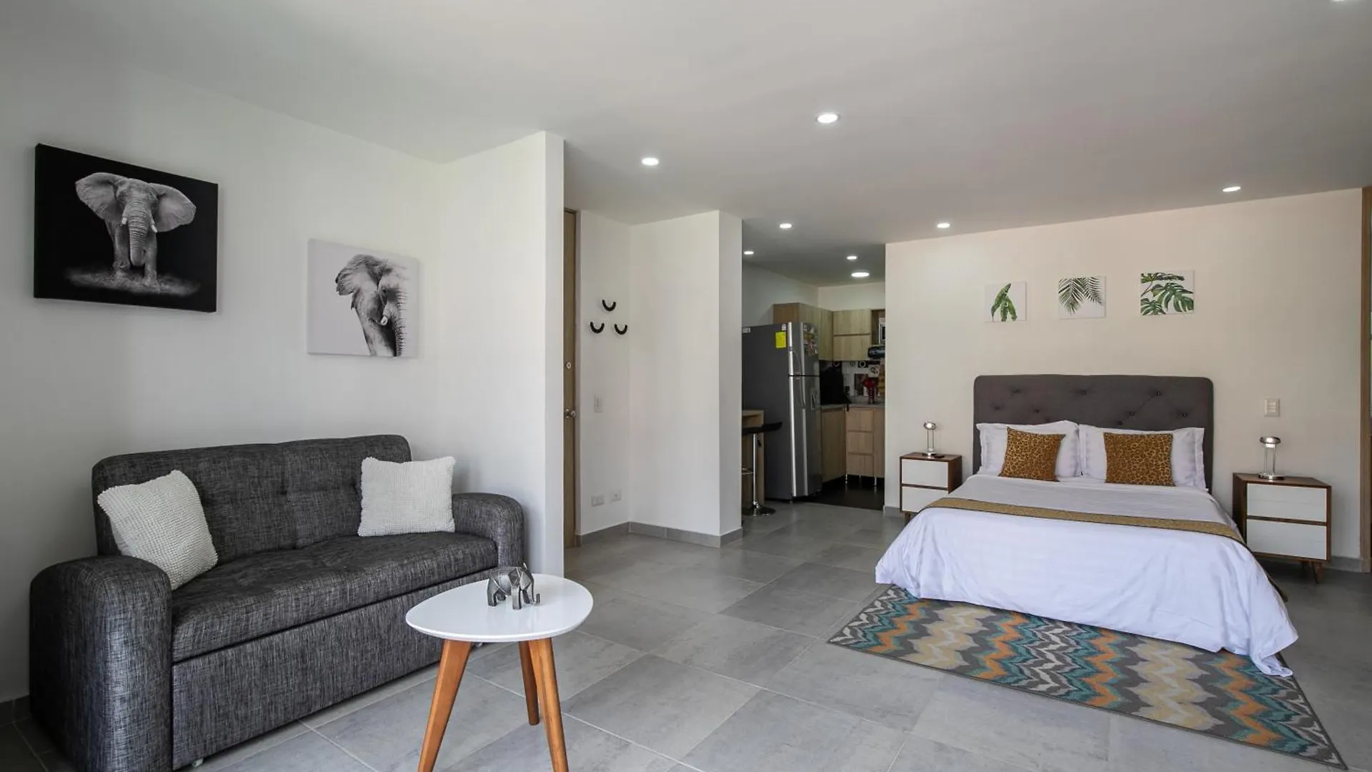 Aparthotel Apartamentos Borbon Suites Medellin Colombia