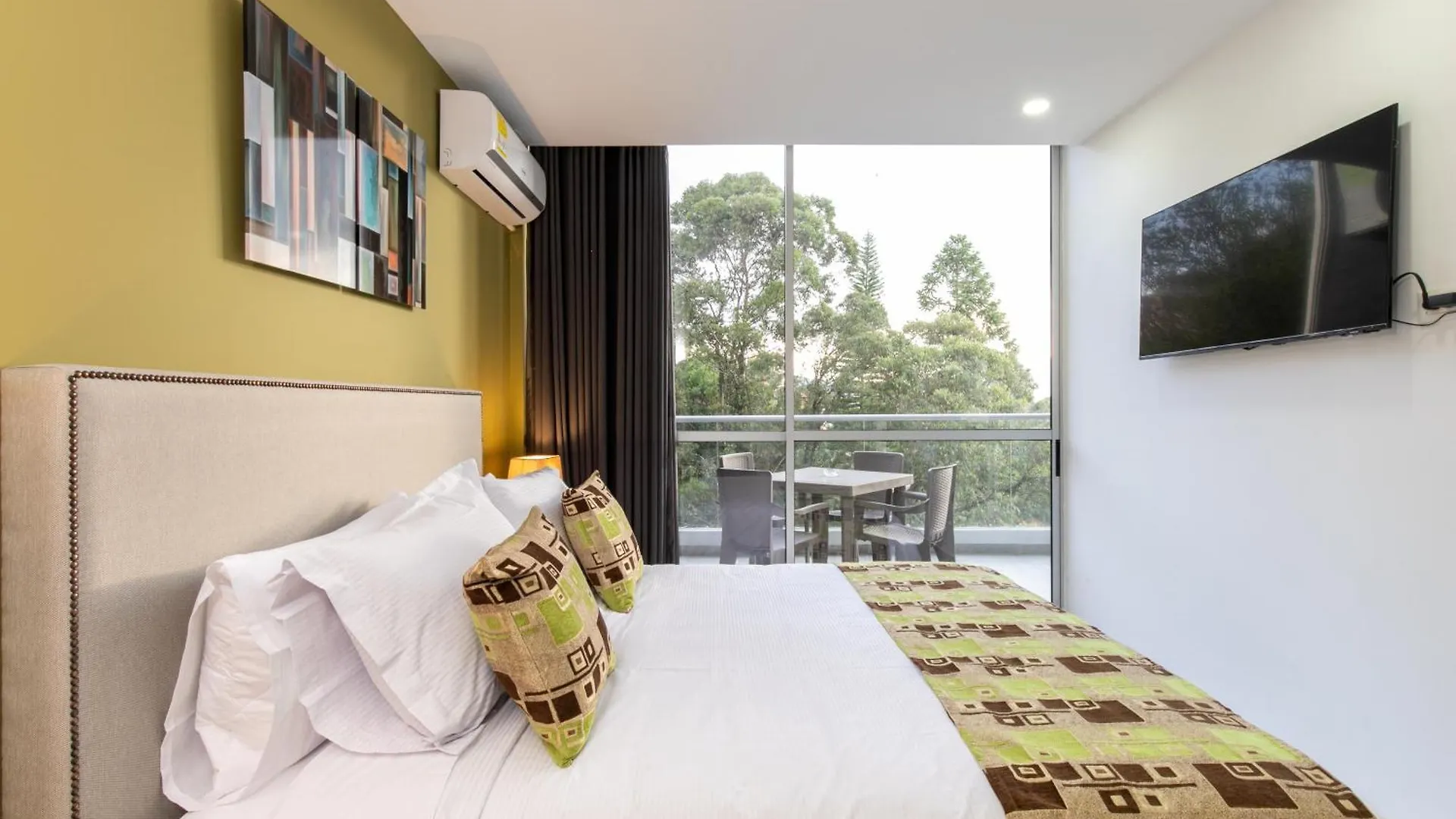 Apartamentos Borbon Suites Medellin Aparthotel