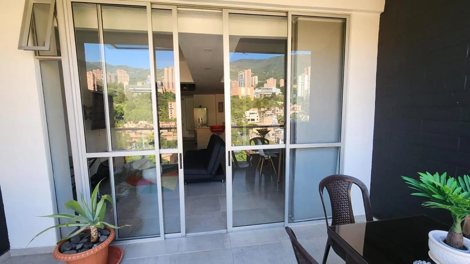 Aparthotel Apartamentos Borbon Suites Medellin Colombia