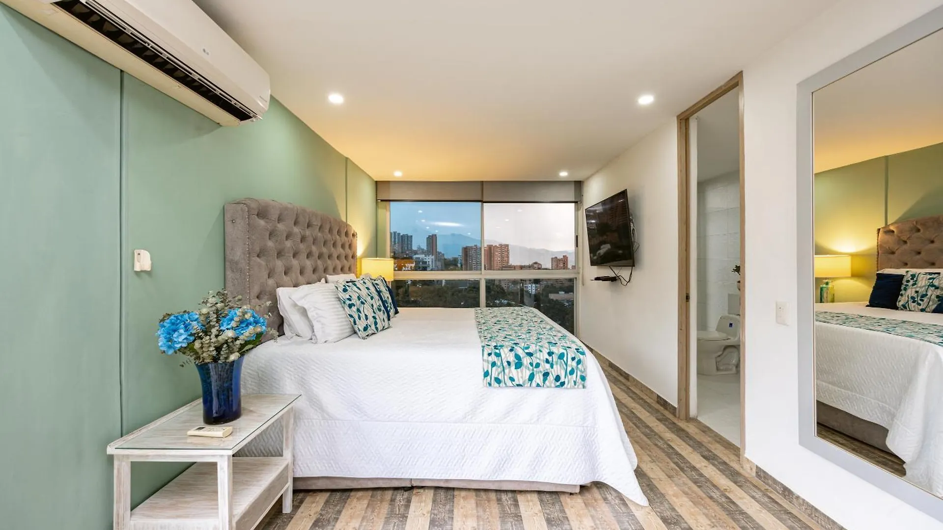 Apartamentos Borbon Suites Medellin 0*,  Colombia