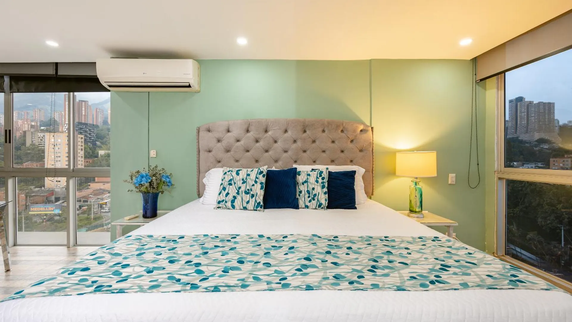 Apartamentos Borbon Suites Medellin Aparthotel