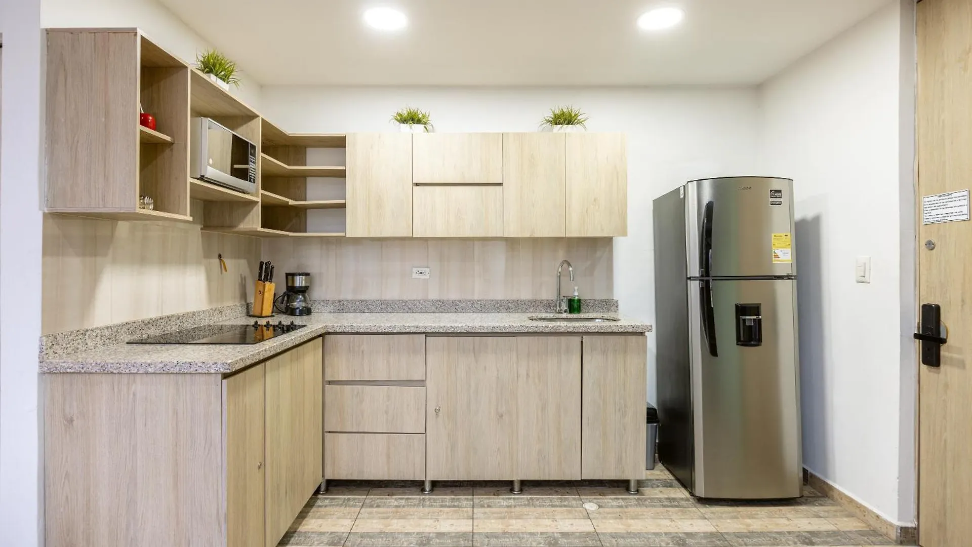 Aparthotel Apartamentos Borbon Suites Medellin